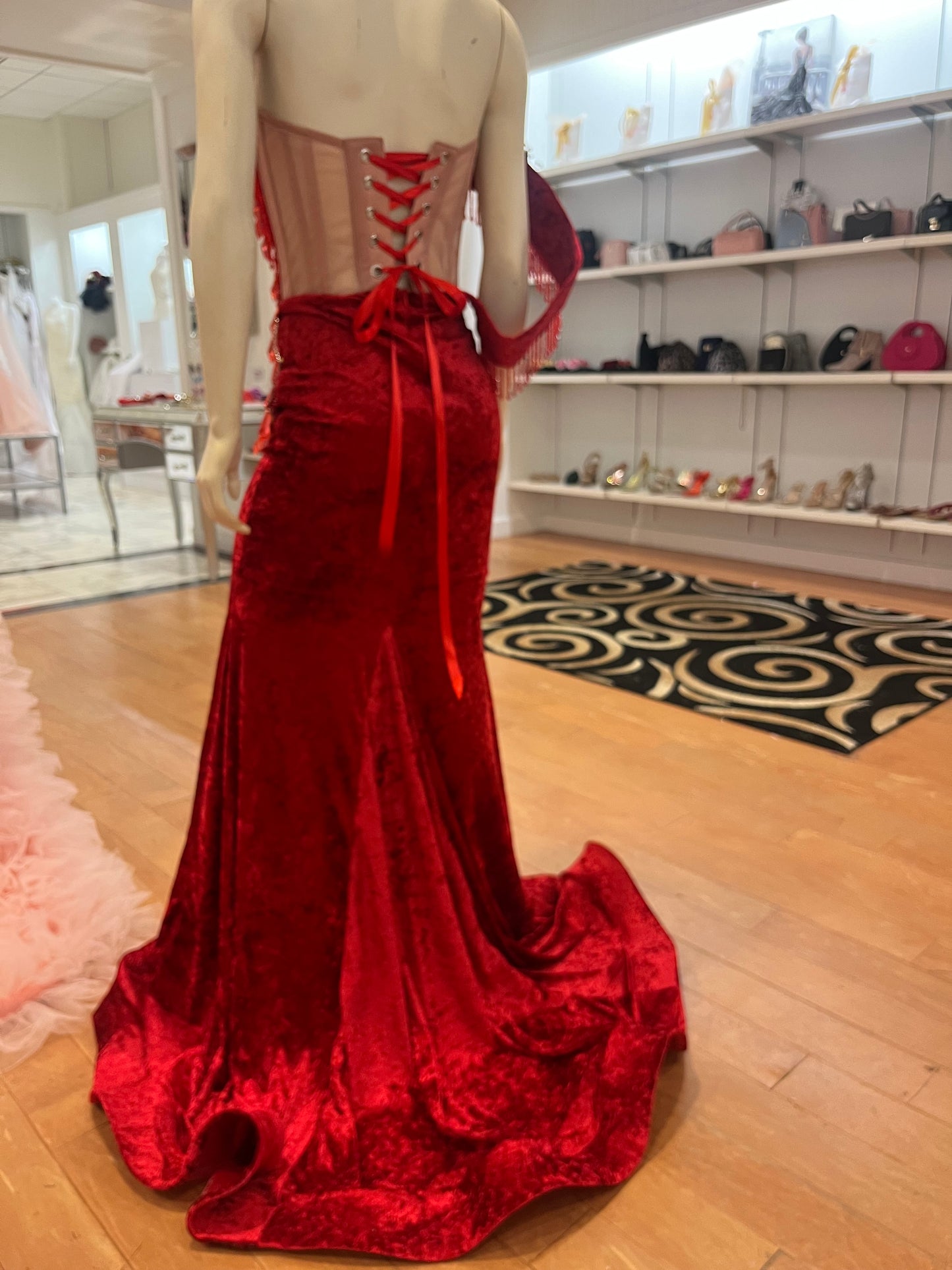 Melanie prom gown