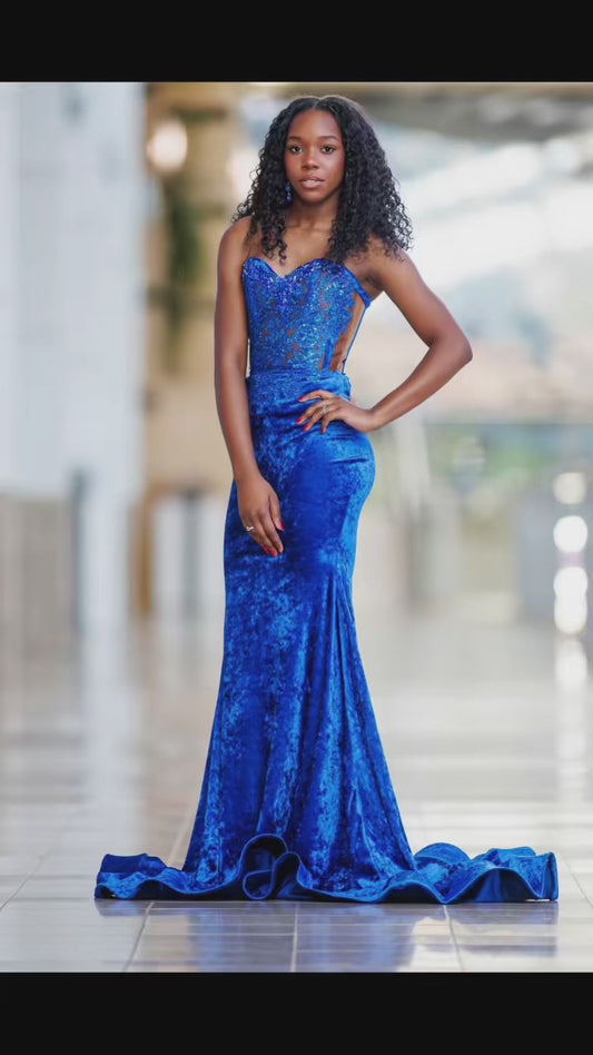 Ellia Gown